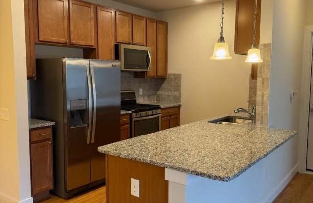 2903 BLEEKER ST #5-206 Gallery 3