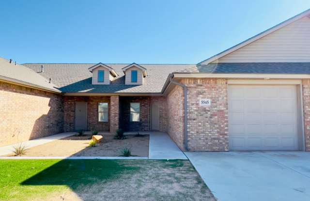 Charming 2 Bedroom Townhome - 5545 Lehigh Street, Lubbock, TX 79416