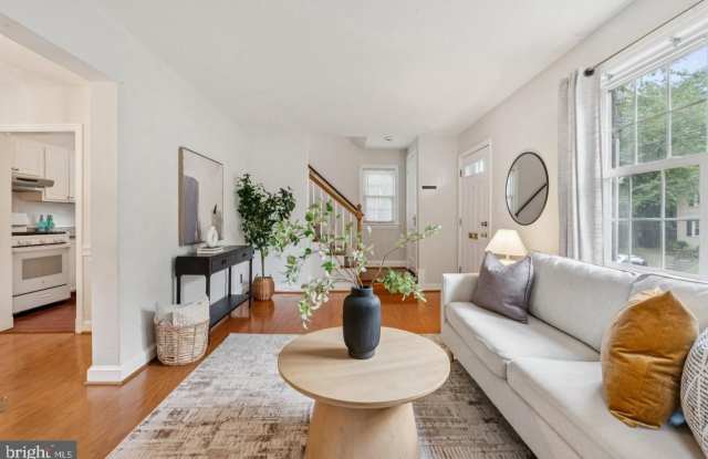 1119 S EDISON Street - 1119 South Edison Street, Arlington, VA 22204