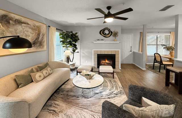 The 1800 at Barrett Lakes Apartments Gallery 1