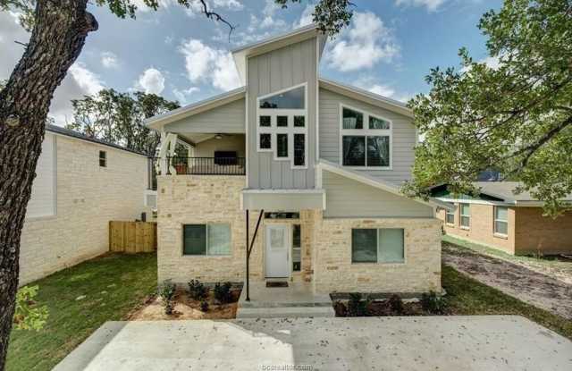 4308 Oaklawn Street Gallery 2