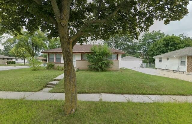 7928 W Clovernook St - 7928 West Clovernook Street, Milwaukee, WI 53223