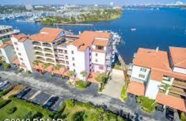 654 Marina Point Drive - 654 Marina Point Drive, Daytona Beach, FL 32114
