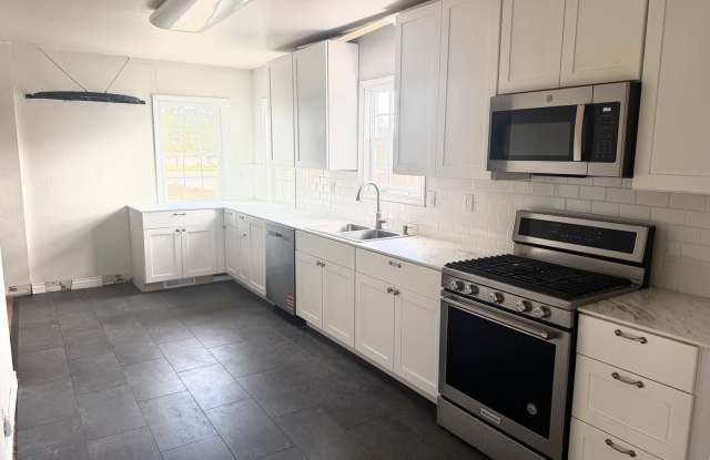 Coming Soon!  Unique 3 bedroom, 2 bath farm house on Acre! Gallery 4