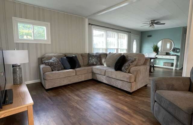 1535 Kaiser Avenue photos photos