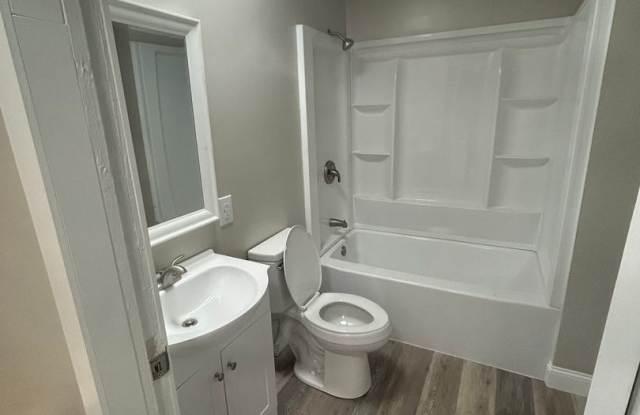 Easy One‑Level Living in a Fully Remodeled Home Gallery 4