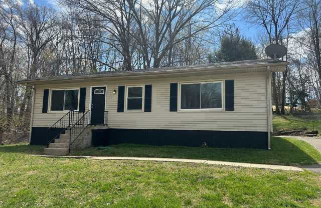 236 Jeffery Drive - Rossview Schools! - 236 Jeffery Drive, Clarksville, TN 37043 236 Jeffery Drive - Rossview Schools! - 236 Jeffery Drive, Clarksville, TN 37043