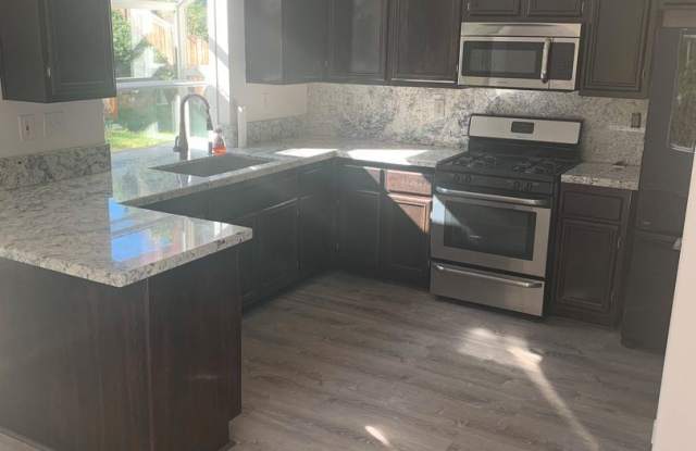 2515 Secret Canyon Place Gallery 2