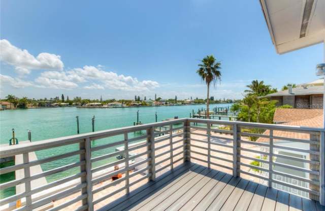 8135 BAYSHORE DRIVE Gallery 4