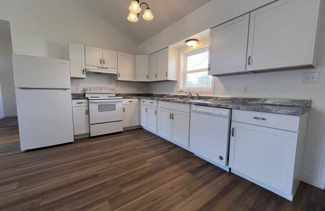 34 South Elkins Avenue - 3 photos photos