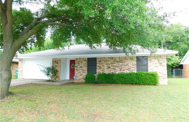1415 Stuart Road - 1415 Stuart Road, Denton, TX 76209