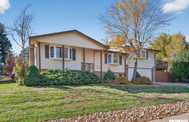 Spacious 6BR House in Lakewood - 13432 West Alaska Place, Lakewood, CO 80228 Spacious 6BR House in Lakewood - 13432 West Alaska Place, Lakewood, CO 80228