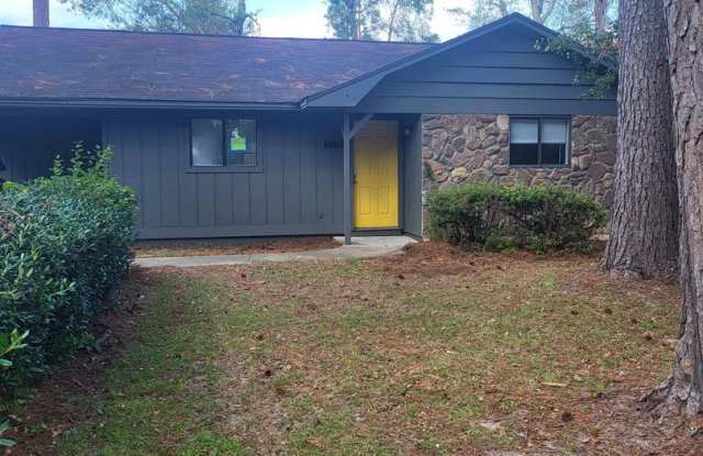 THREE BEDROOM, TWO BATH HOUSE photos photos