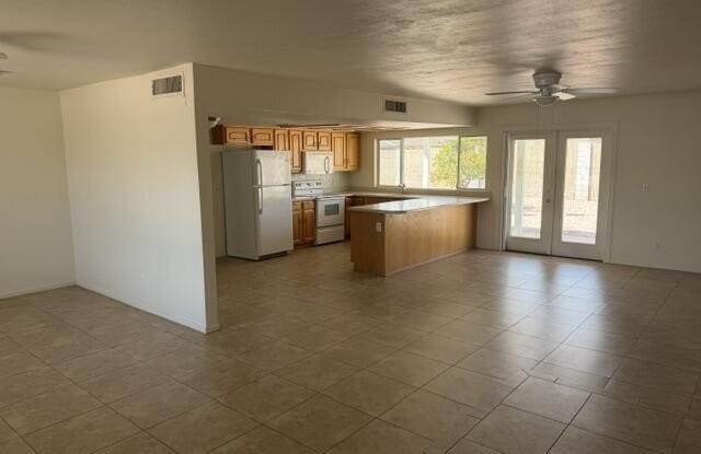 5218 E SHEENA Drive Gallery 2