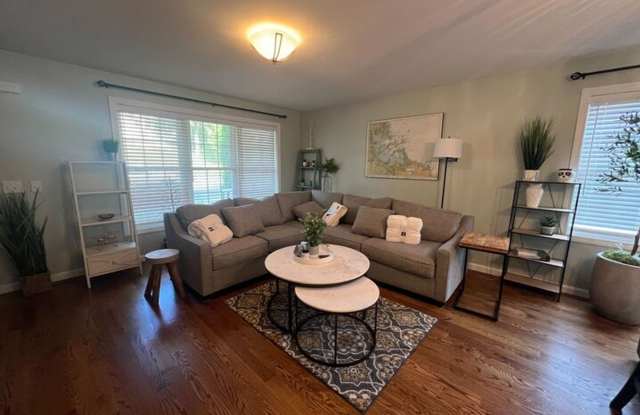 Charming 3-Bedroom Home with Modern Comforts in Worcester, MA Gallery 4