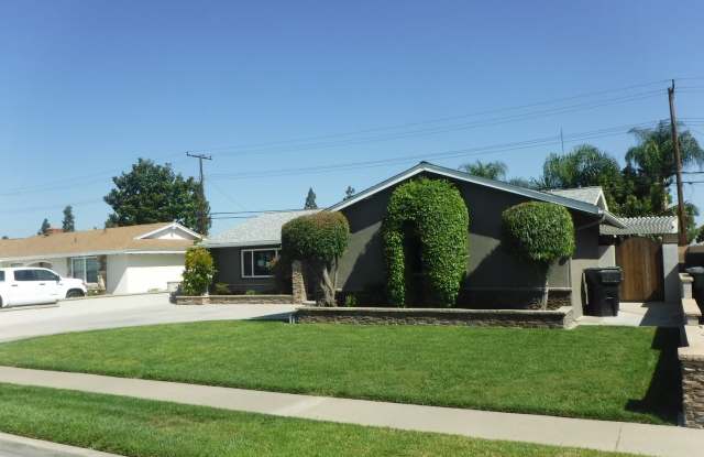 6721 Vanguard Avenue Gallery 2