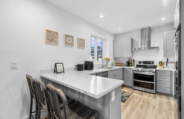 3144 North Spaulding Avenue photos photos