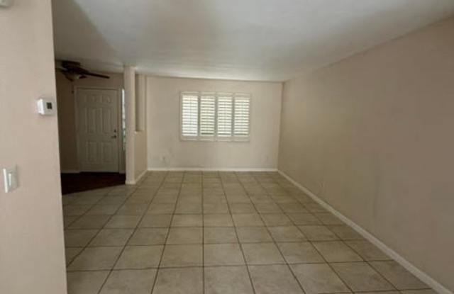 3 Bed home in Spinnaker Bay Gallery 3