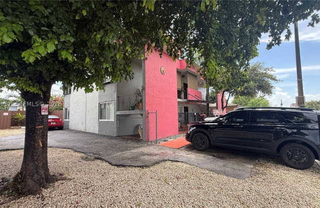 191 NW 17th Ave Gallery 1