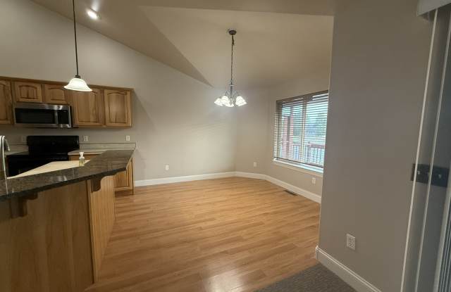3287 Banff Avenue - - Gallery 4