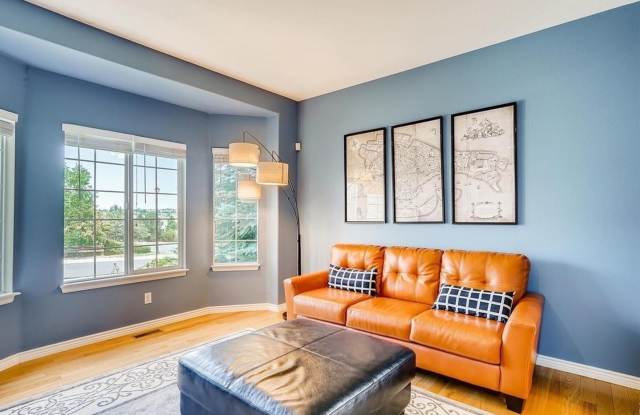 5 Bedroom 3 Bath single family home in Aurora Gallery 4