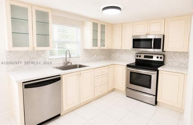 765 W 23rd St photos photos