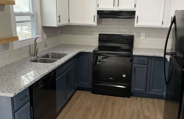 817 Southeast Hackley Avenue photos photos