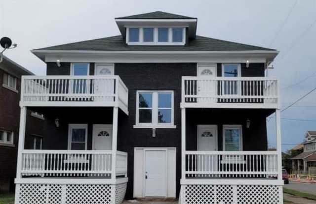 2490 Woodmere Street photos photos