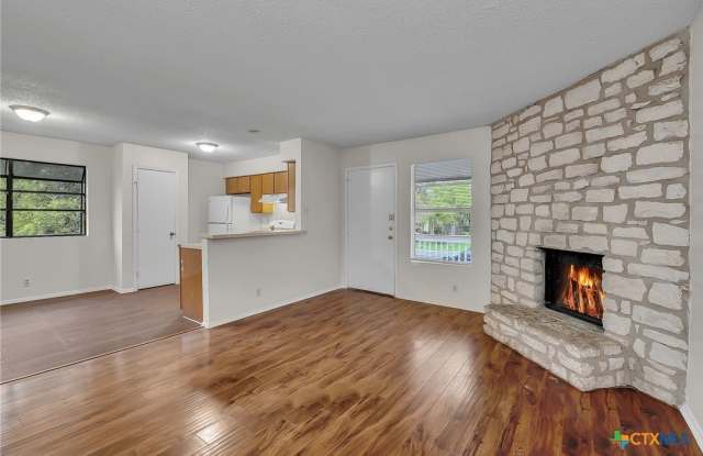 500 Algerita Drive Gallery 4