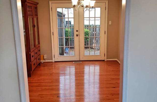 9022 PINEY GROVE DRIVE Gallery 3