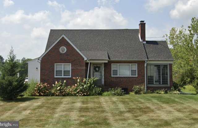 333 N LAYFIELD ROAD - 333 Layfield Road, Montgomery County, PA 18074