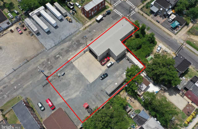 907 SYLVAN Street Gallery 4