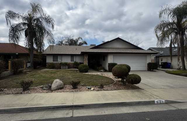 621 Wellington Street - 621 Wellington Street, Porterville, CA 93257