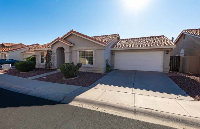 Charming 4 bed, 2 bath home in Chandler! photos photos