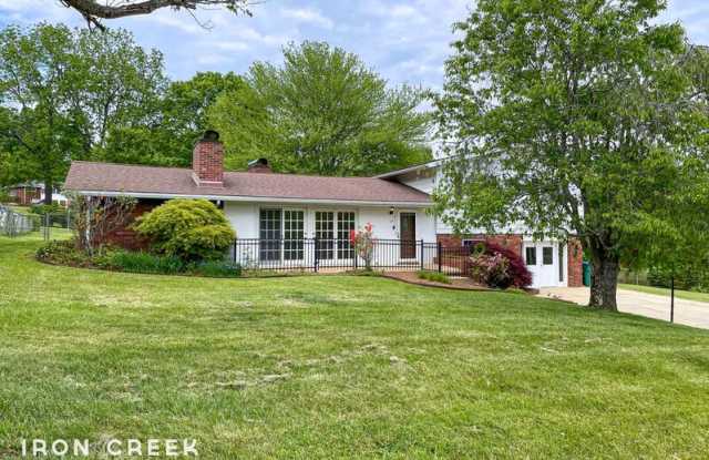 28 Green Valley Road photos photos