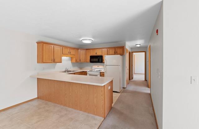 2 Bedroom 2 Bathroom Upper 1 Car Garage Gallery 4