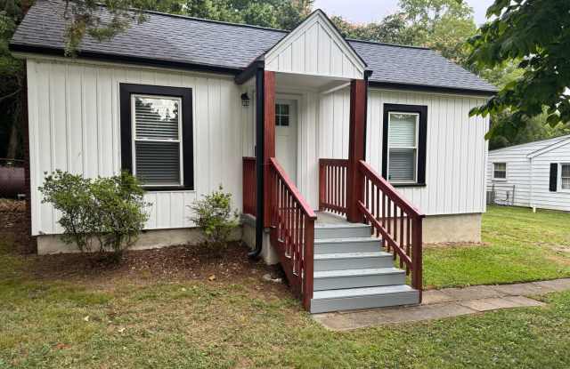 Cute and updated 2 Bedroom, 1 Bathroom House in High Point! Gallery 1