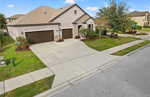 12913 UTOPIA Loop Gallery 1