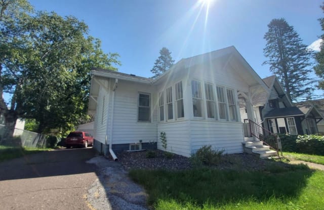 114 Parkland Avenue - 114 Parkland Avenue, Duluth, MN 55805
