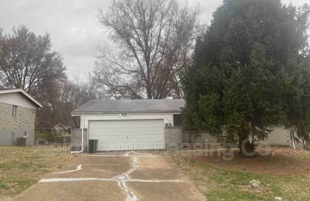 2625 Netherton Dr - 2625 Netherton Drive, St. Louis County, MO 63136