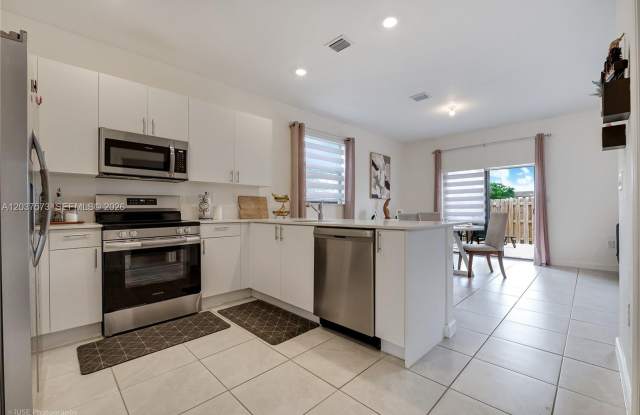 23105 SW 128th Place 23105, Miami, FL 33170 - 2955 Gallery 1