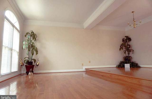 9400 REGENCY CREST Drive Gallery 4