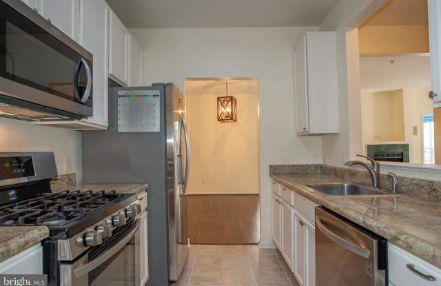 6535 GRANGE LN #302 Gallery 3