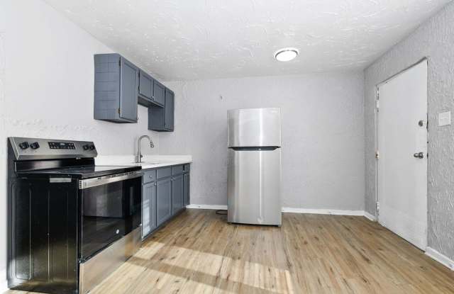 8126 South Western Avenue photos photos