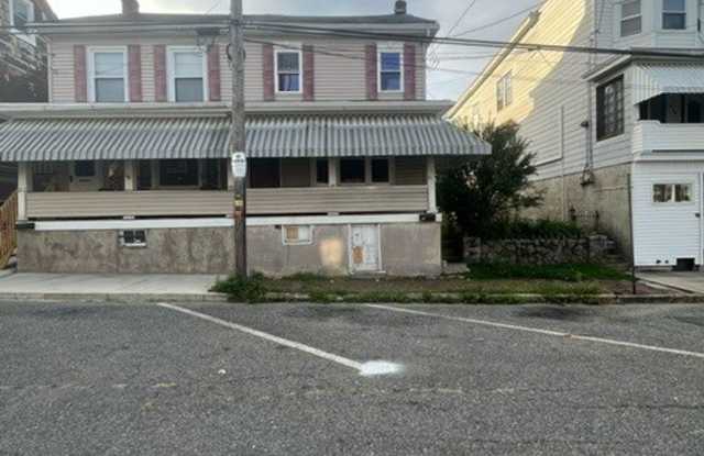 4 Bedroom 1 Bath photos photos