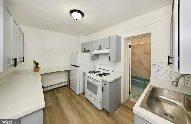 652 PENN Street photos photos