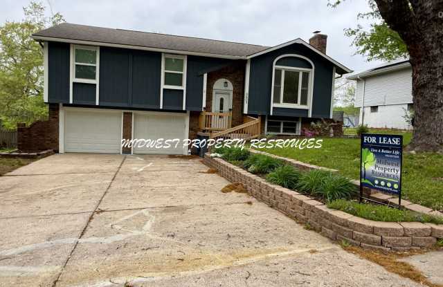 Charming Split-Level Home with Modern Upgrades – Blue Springs Schools! - 3602 Northeast Chapel Drive, Lee's Summit, MO 64064 Charming Split-Level Home with Modern Upgrades – Blue Springs Schools! - 3602 Northeast Chapel Drive, Lee's Summit, MO 64064