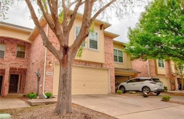 10395 Darkwood Drive Gallery 3
