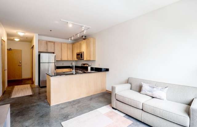7 West Gallery 4