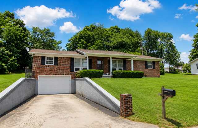 3-Bedroom Home with Finished Basement, Garage & Huge Yard photos photos 3-Bedroom Home with Finished Basement, Garage & Huge Yard photos photos